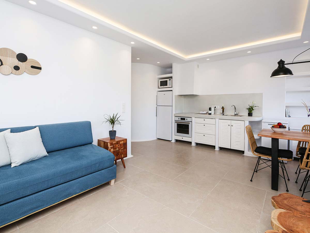 Ανοιχτός χώρος κουζίνας και τραπεζαρίας στην One-Bedroom Villa στη Νάξο